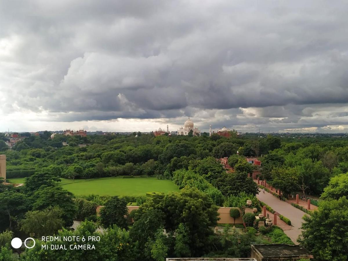 Hotel Taj Plaza, Vip Road, Agra Agra  Exteriör bild