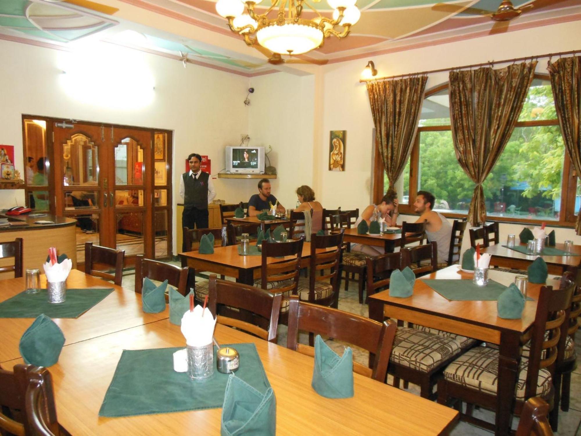 Hotel Taj Plaza, Vip Road, Agra Agra  Exteriör bild