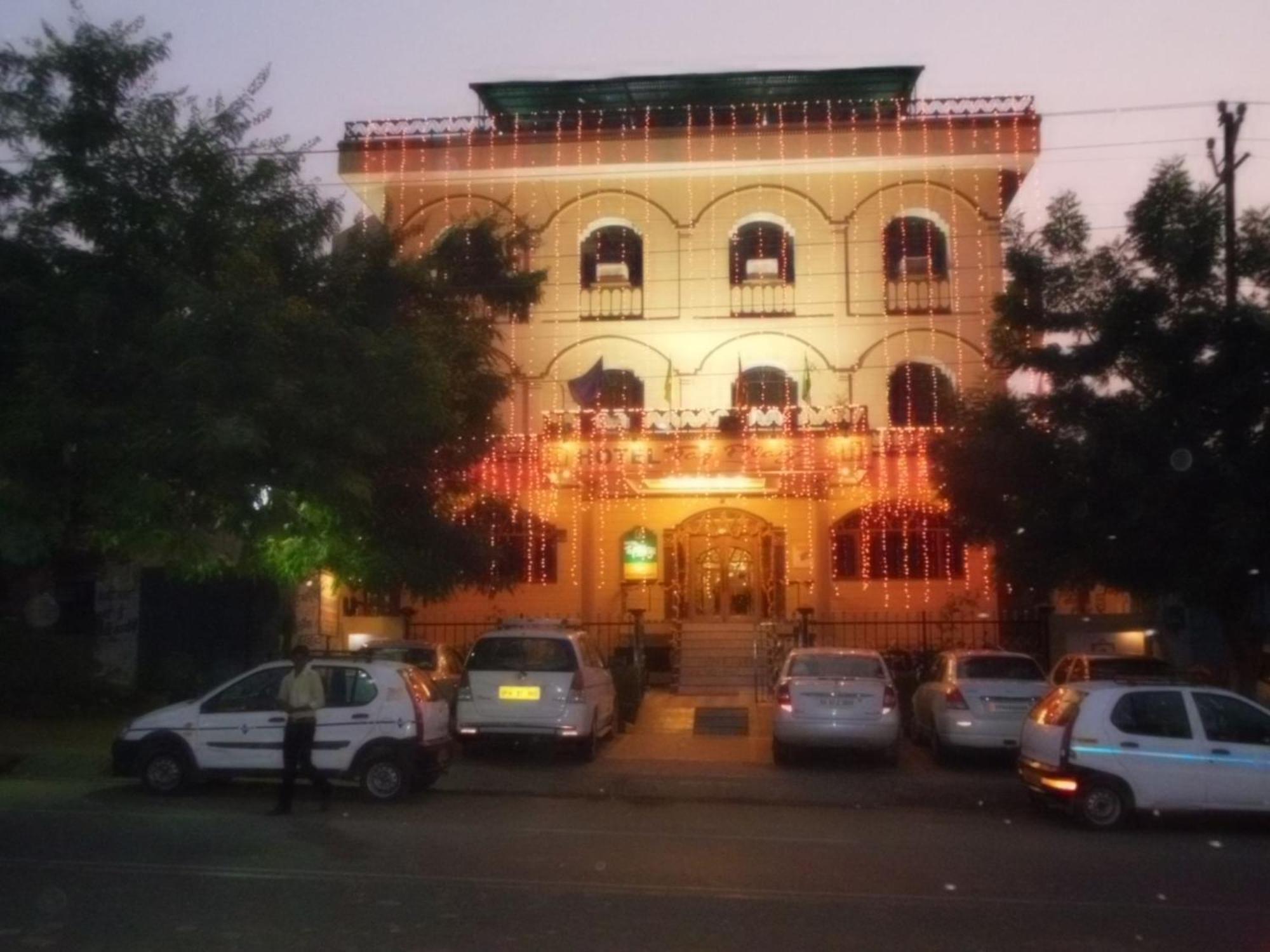 Hotel Taj Plaza, Vip Road, Agra Agra  Exteriör bild