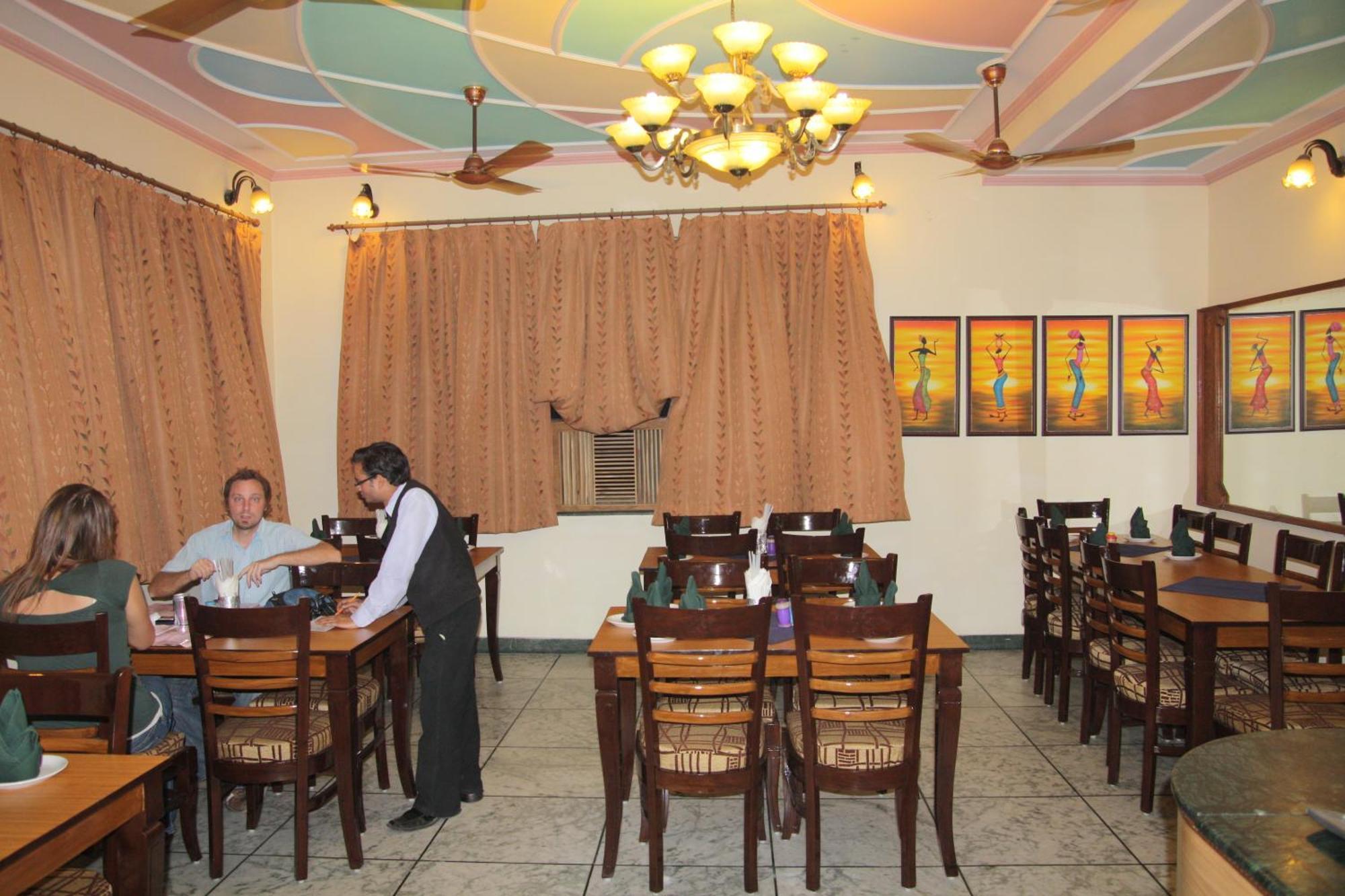 Hotel Taj Plaza, Vip Road, Agra Agra  Exteriör bild