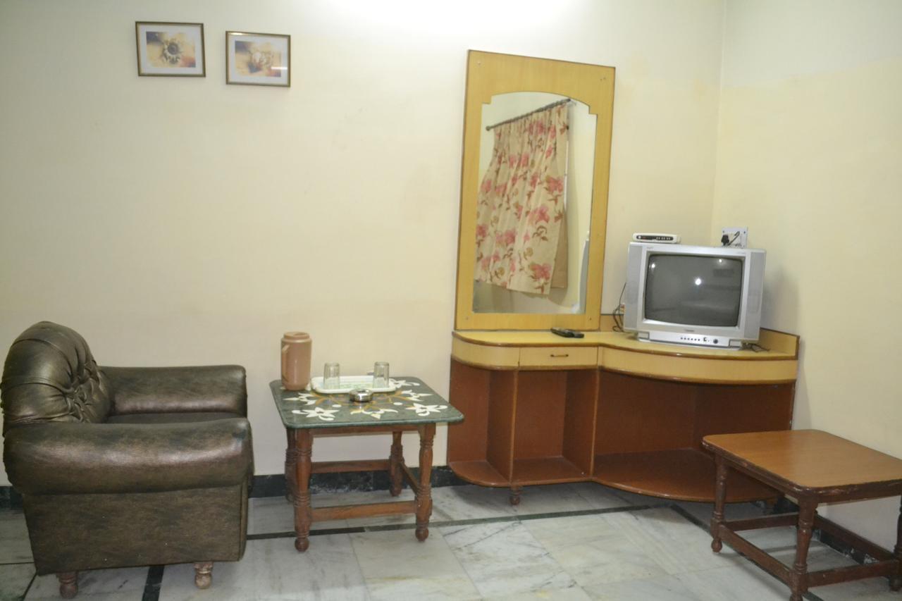 Hotel Taj Plaza, Vip Road, Agra Agra  Exteriör bild