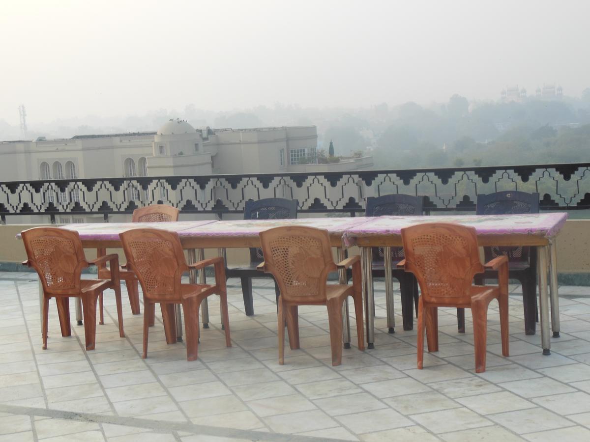 Hotel Taj Plaza, Vip Road, Agra Agra  Exteriör bild
