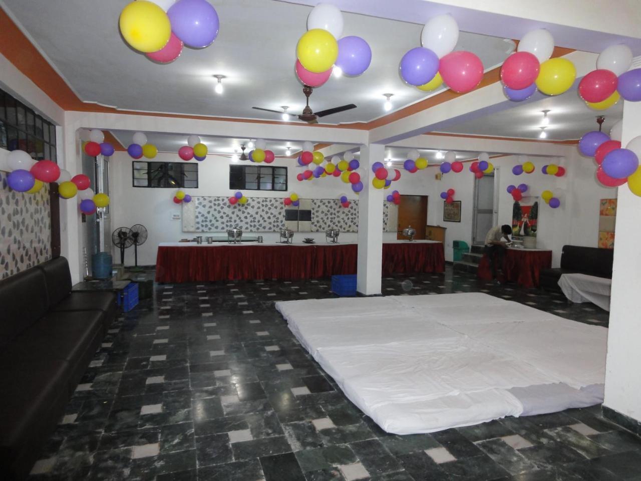 Hotel Taj Plaza, Vip Road, Agra Agra  Exteriör bild